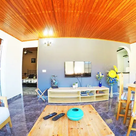 Appartamento Nue Penthouse With Mountains And Sea Views *